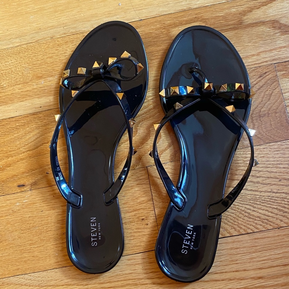 “Steven” by Steve Madden slippers with rhinestones size 9